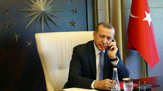 Cumhurbaşkanı Erdoğan’dan Tatlıses’e geçmiş olsun telefonu