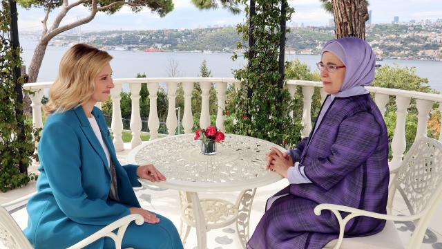 Emine Erdoğan, Ukrayna Devlet Başkanı’nın eşi Zelenska’yı İstanbul’da ağırladı