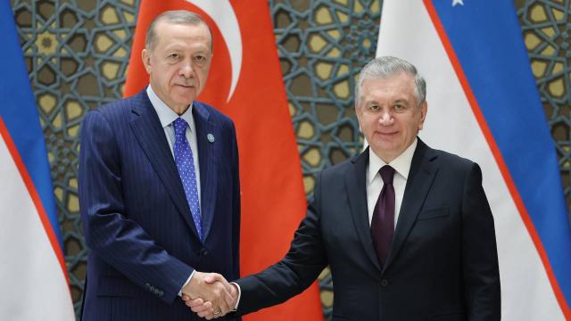 Türkiye Cumhuriyetti Cumhurbaşkanı Erdoğan, Özbek mevkidaşı Mirziyoyev ile görüştü