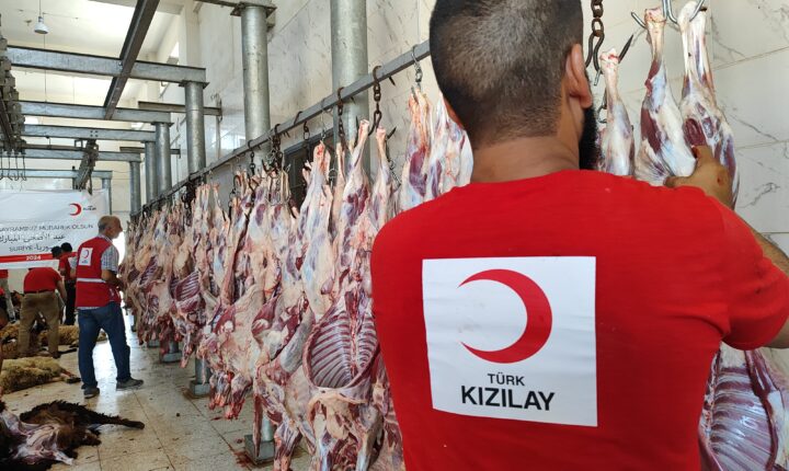 Türk Kızılay’ı Kurban Bayramında da Suriyeli Kardeşleri’nin yanında olduğunu birkez daha vurguladı