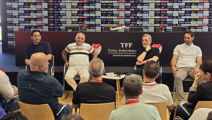 Büyükekşi: Arda da Montella da gülüp geçiyor