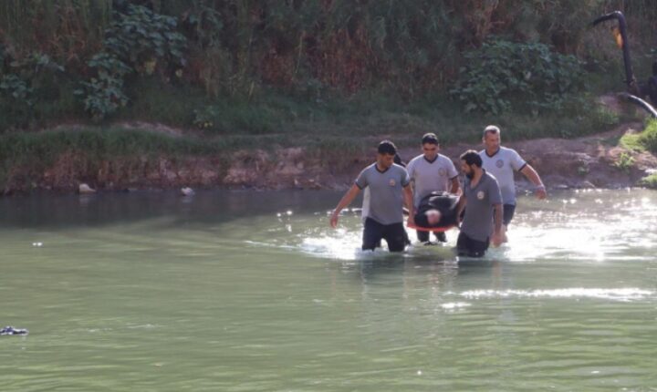 Suriye Sivil Savunma, İdlib’in batısındaki Asi nehrinde 2 çocuk 4 sivil’i boğulmaktan son anda kurtardı