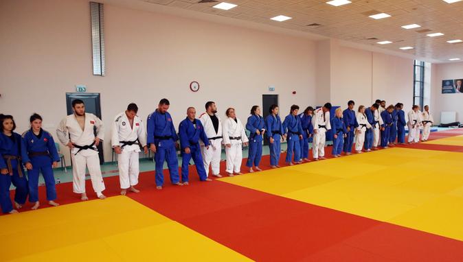Paris 2024 Paralimpik Oyunları’nda 10 sporcuyla yer alacak Judo Milli Takımı, Türkiye’ye madalyalarla dönmeyi hedefliyor.