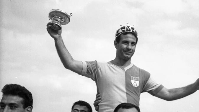 PORTRE | Türk futbolunun “Taçsız Kral”ı Metin Oktay