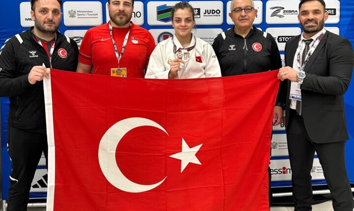 Ayten Yeksan’dan bronz madalya!