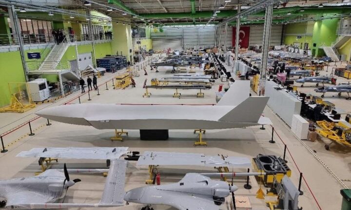 Baykar Genel Müdürü Haluk Bayraktar, Capital dergisine verdiği röportajda, şirketin üzerinde çalıştığı en önemli proje olan Bayraktar Kızılelma İnsansız Savaş Uçağı’na 1 milyar dolar kaynak ayırdıklarını açıkladı.