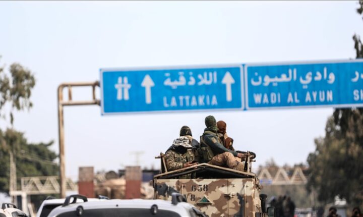 Suriye’nin Lazkiye ilinde devrik rejim güçlerini arama faaliyetleri genişliyor