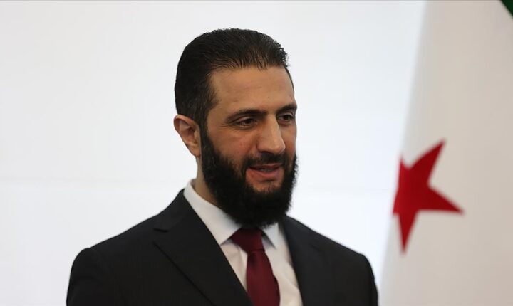 Suriye’de geçiş süreci anayasasının taslağını hazırlayacak komisyon kuruldu