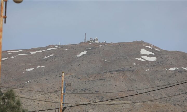 İsrail ordusu Kuneytra’da askeri noktalar inşa etmeyi sürdürüyor
