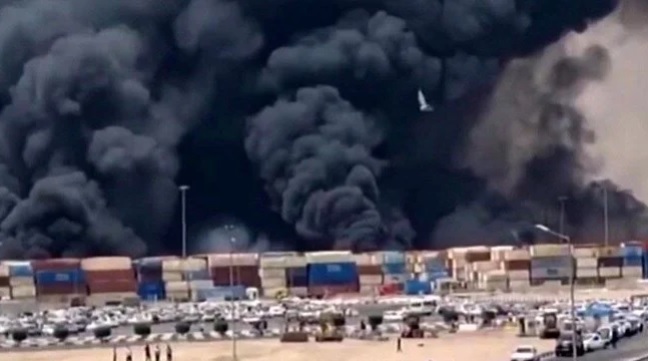 İran’daki askeri limanda dev patlama: 560’dan fazla kişi yaralandı, ölü sayısı bilinmiyor