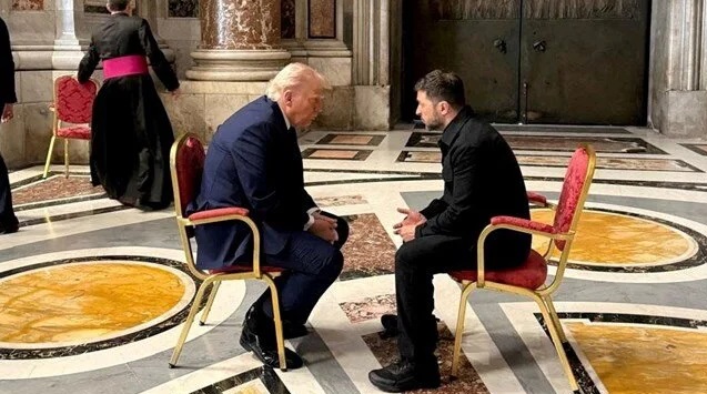 Papa Francis’in cenazesinde tarihi an! Zelenski ve Trump tören öncesi görüştü