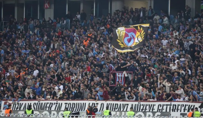 UEFA Gençlik Liginde taraftar rekoru kırıldı