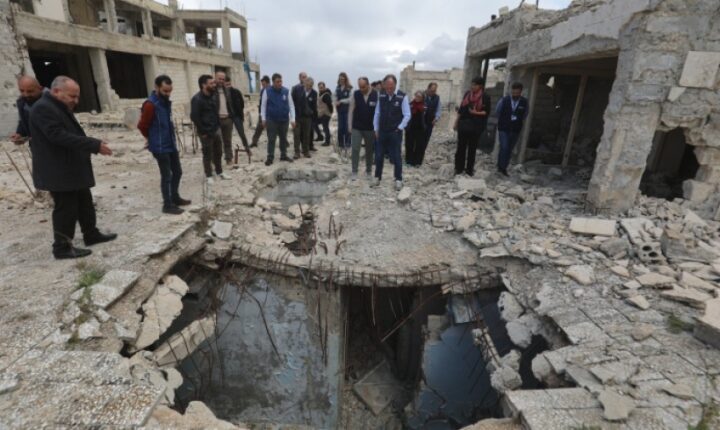 Dünya Sağlık Örgütü, devrik rejimin bombalamalarıyla yıkılan Maaret el-Numan Hastanesi’nin yeniden inşası için acil destek çağrısında bulundu