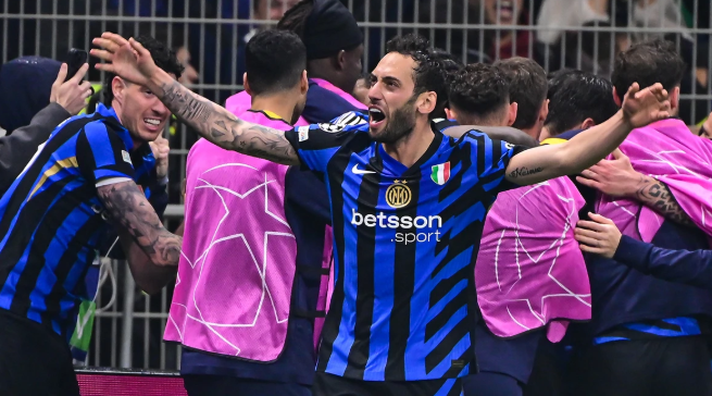 Hakan Çalhanoğlu önderliğindeki Inter, Devler Ligi’nde yarı finale yükseldi