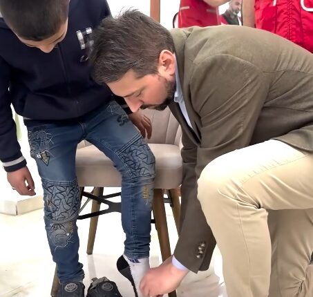 Türkiye Cumhuriyeti ‘nin Halep Başkonsolosu Cengiz, İdlib’deki kampları ziyaret etti