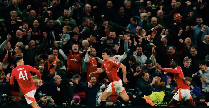 Nefes kesen maçta ManU tur biletini aldı