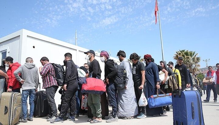 İzmir’deki sığınmacılar Suriye’ye dönüyor