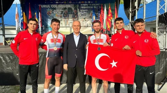 Bisiklette 2 madalya