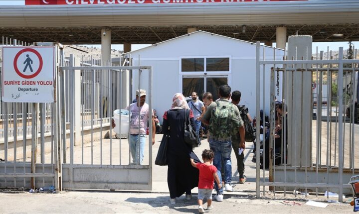 BM, yaklaşık 1,9 milyon yerinden edilmiş Suriyelinin geri döndüğünü bildirdi