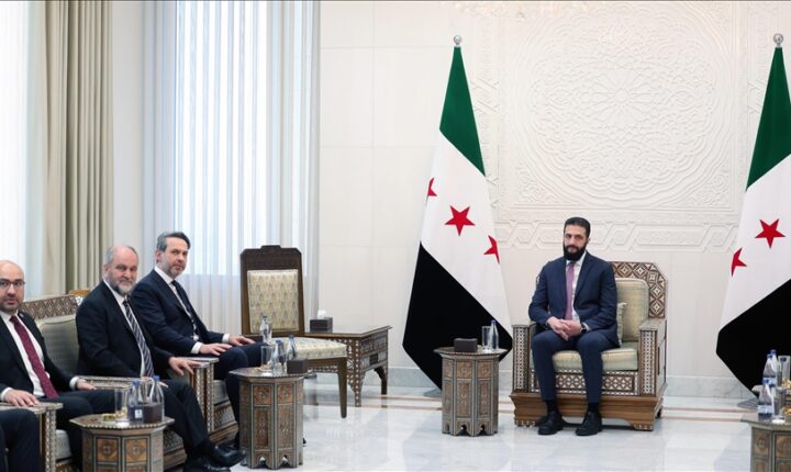 Türkiye Cumhuriyeti Enerji ve Tabii Kaynaklar Bakanı Bayraktar, Şam’da Suriye Cumhurbaşkanı Şara ile görüştü