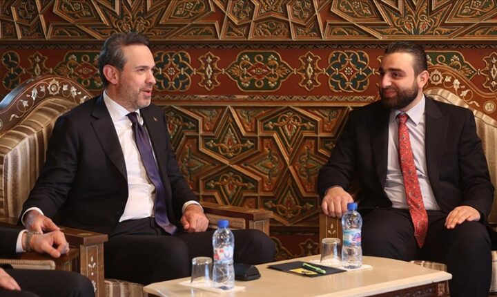 Türkiye Cumhuriyeti Enerji ve Tabii Kaynaklar Bakanı Bayraktar, Şam’da resmi temaslarda bulunuyor