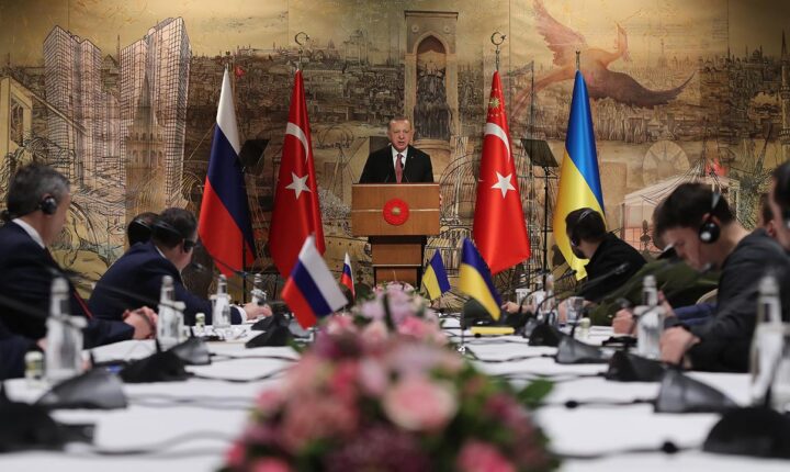 Dünyanın gözü İstanbul’da: Barış masası yeniden kuruluyor