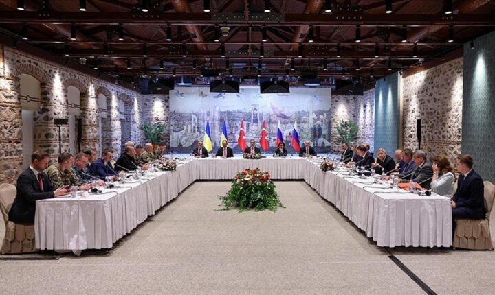 Türkiye Cumhuriyeti-Rusya-Ukrayna Üçlü Toplantısı İstanbul’da başladı