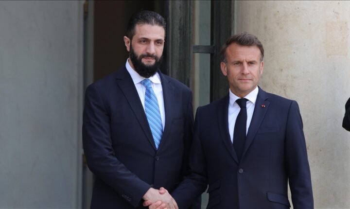 Suriye Cumhurbaşkanı Şara ile görüşen Macron’dan İsrail’in Suriye’ye yönelik saldırılarına tepki