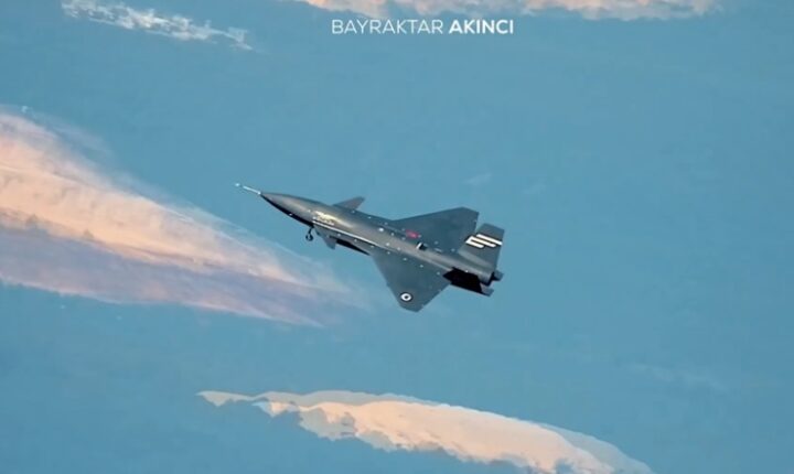 KIZILELMA’dan PT-4 AB kalkışlı aerodinamik sistem tanımlama testi