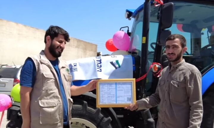 Türkiye Cumhuriyeti Merkezli İHH İnsani Yardım Vakfı, Yetim Gülerse Dünya Güler sloganı kampanyası ile Suriye’de yardımlarını aralıksız sürdürüyor