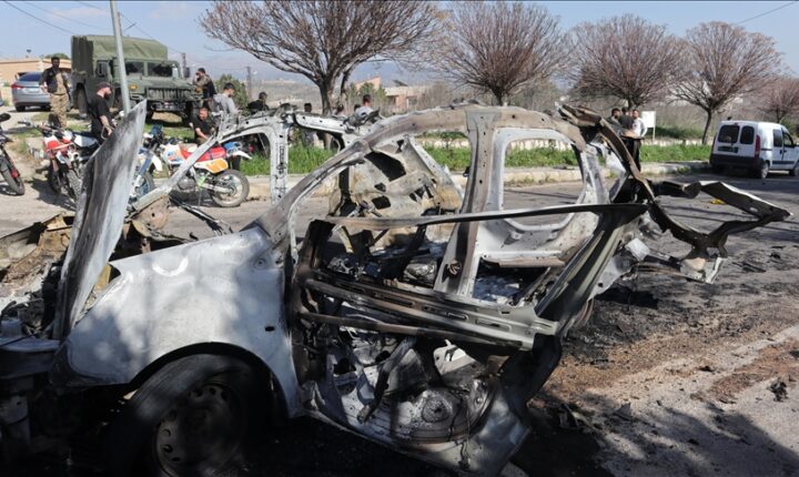 İsrail ordusunun Lübnan’da hava saldırısıyla hedef aldığı araçta bir kişi öldü