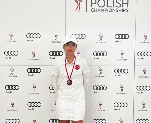 Sude Bay, Polonya’da üçüncü!