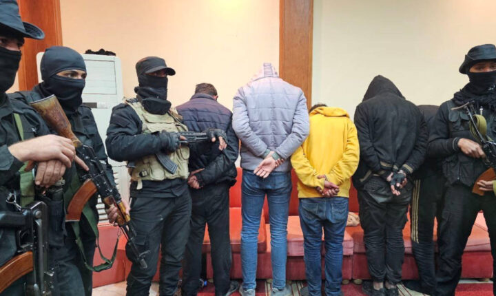 Suriye yönetimi, aralarında eski rejim unsurlarının da bulunduğu 300 mahkumu serbest bıraktı