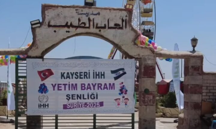 Türkiye Cumhuriyeti Merkezli İHH İnsani Yardım Vakfı, Suriye’nin Halep İlinde 1300 çocuğa bayram şenliği düzenledi