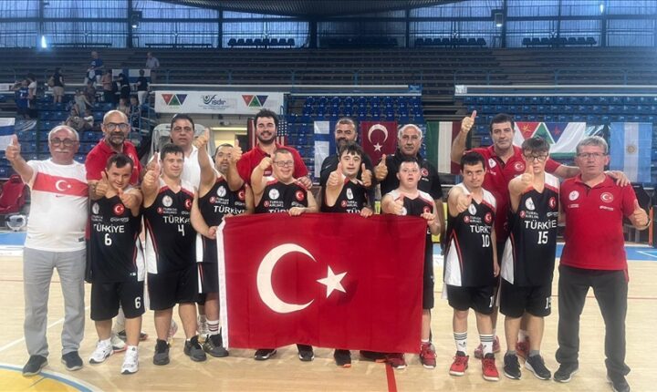 Down Sendromlular Basketbol Milli Takımı, Avrupa Şampiyonası’nda finale yükseldi