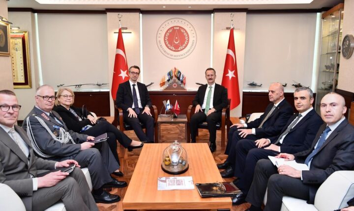 Türkiye ve Finlandiya’dan Savunma Sanayisi İş Birliği Hamlesi