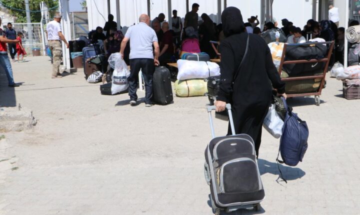 Suriyelilerin ülkelerine dönüşü yoğunluk kazandı