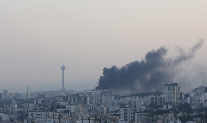 İsrail ordusu: İran’da 6 havalimanına saldırı düzenledik