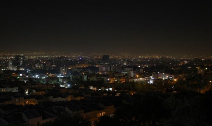 İsrail, Tahran’a yönelik yeni bir saldırı dalgası başlattığını duyurdu