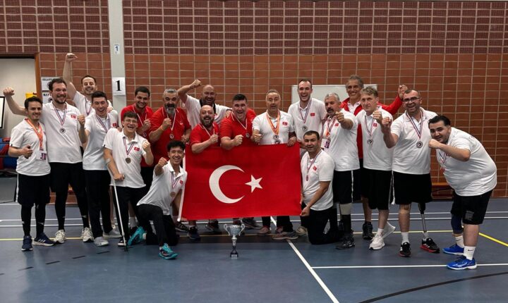 Oturarak Voleybol Erkek Milli Takımımız Dutch Turnuvasında Gümüş Madalya Kazandı