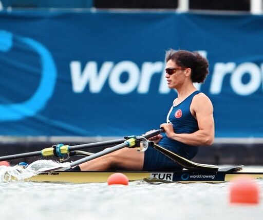 Cevdet Ege Mutlu, Polonya’da düzenlenen Dünya 23 Yaş Altı Kürek Şampiyonası’nda, erkekler tek çiftede (M1X) altın madalya kazandı.