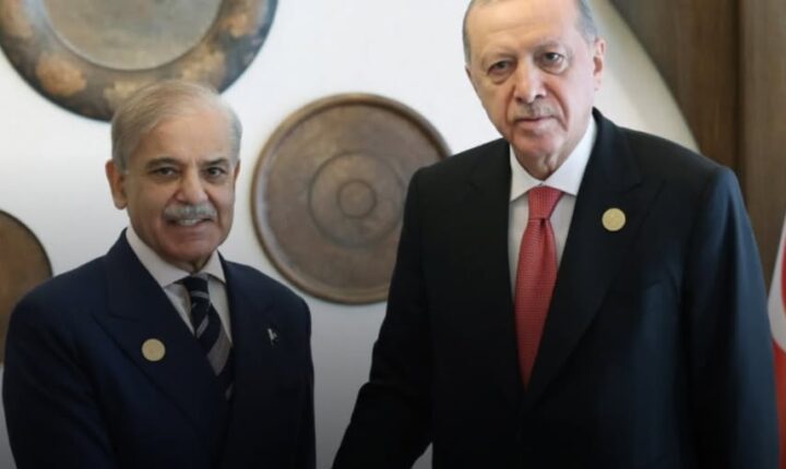 Türkiye Cumhuriyeti Cumhurbaşkanı Erdoğan Azerbaycan’da Pakistan Başbakanı Şerif’le görüştü