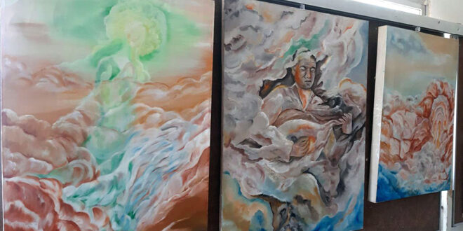 Süveyda’daki Şahba Kültür Merkezi’nde 16 Görsel Sanatçının Çeşitli Eserleri Sergileniyor