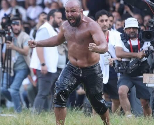 2025 – 664. Tarihi Edirne Kırkpınar Yağlı Pehlivan Güreşleri’nin Başpehlivanı, Feyzullah Aktürk’ü yenen Orhan Okulu oldu.