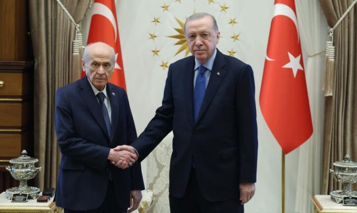 Türkiye Cumhuriyeti Cumhurbaşkanı Erdoğan, MHP lideri Bahçeli’yi kabul etti