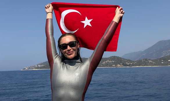 Şahika Ercümen, Serbest Dalış Türkiye Şampiyonası’nda 4 altın madalya kazandı.