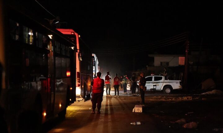 Süveyda’dan 200 kişi daha tahliye edildi