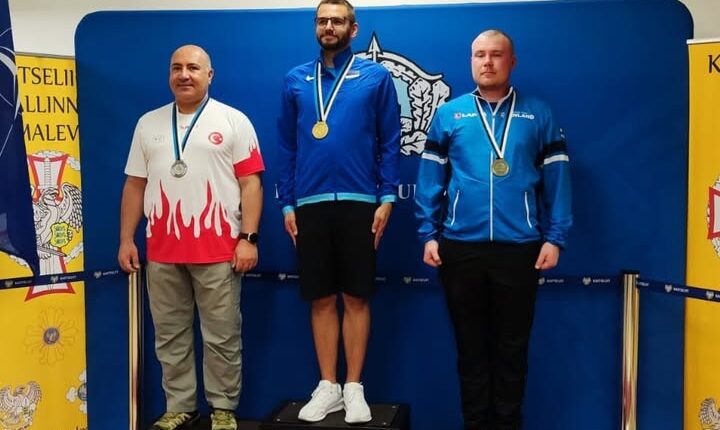 Milli atıcı Murat Kılıç, Estonya’da yapılan Lapua Avrupa Kupası’nda gümüş madalya aldı.