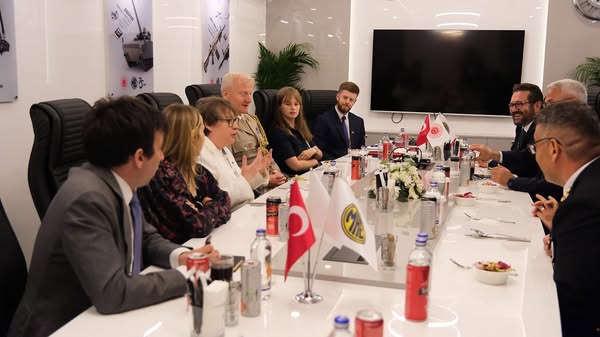 BİRLEŞİK KRALLIK’TAN MKE #IDEF2025 STANDIMIZA KRİTİK ZİYARET