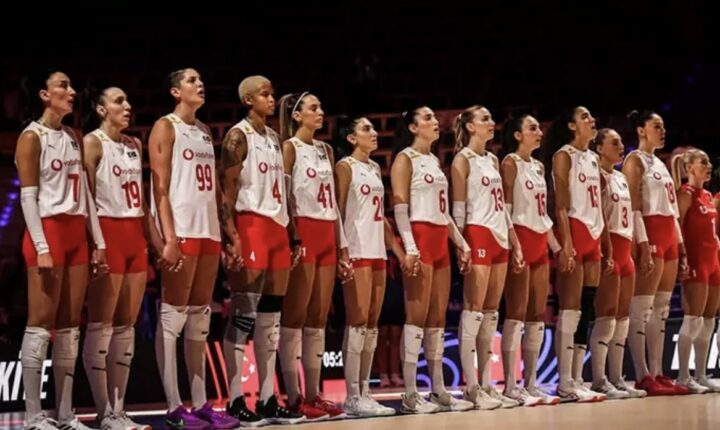 Filenin Sultanları, Milletler Ligi’ne veda etti (Türkiye 2-3 Japonya)